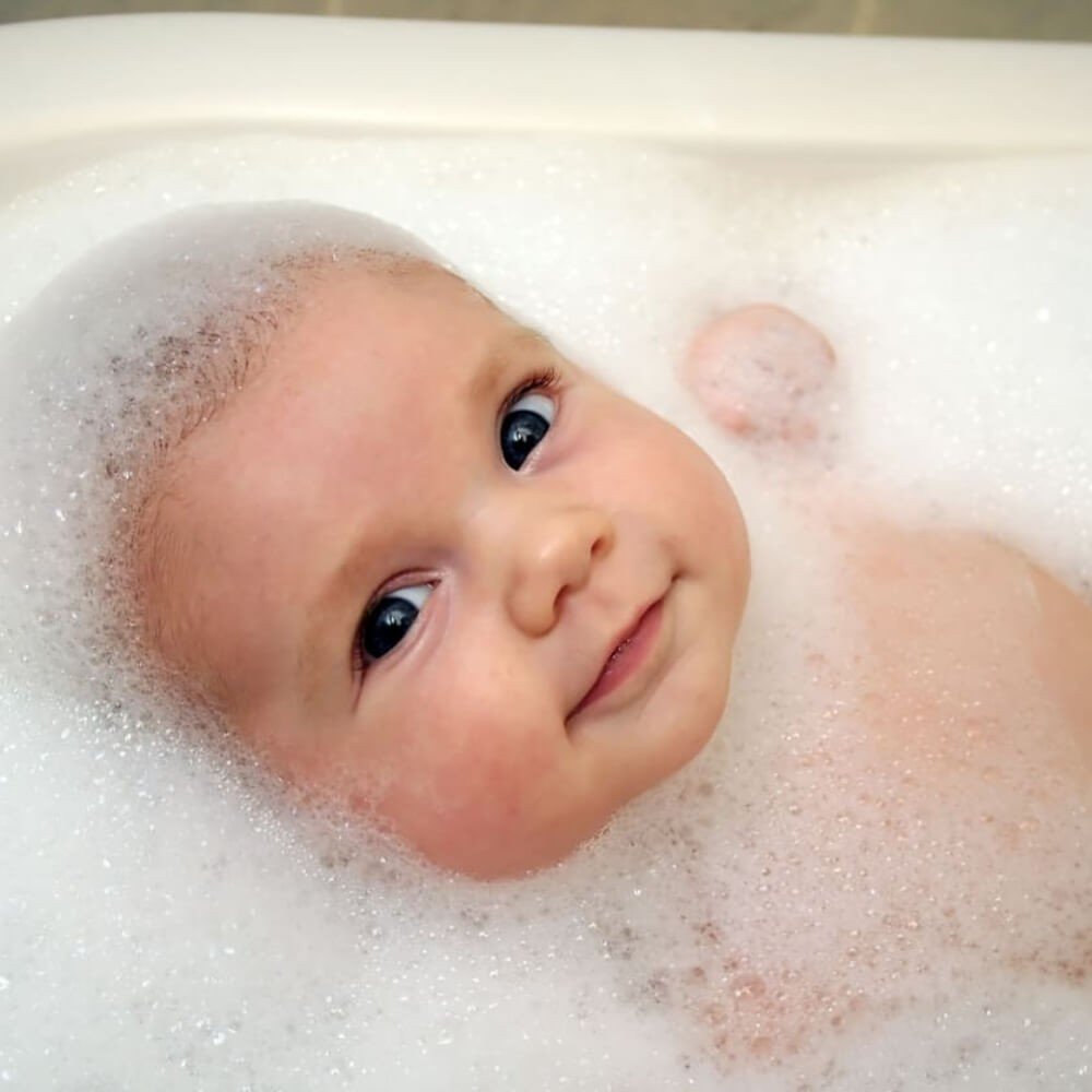 Bebê tomando Banho